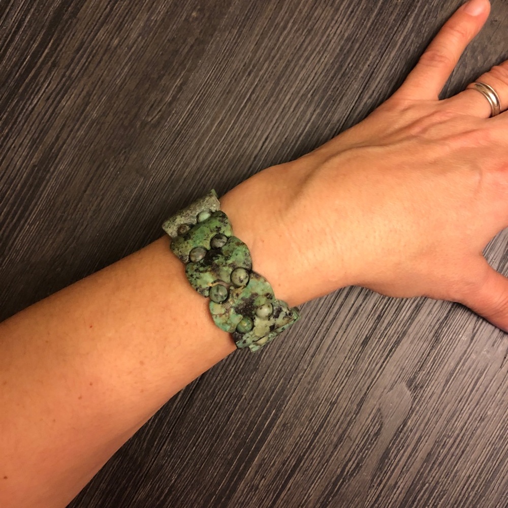 Chunky stone stretch bracelet